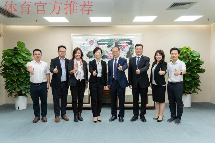 加强交流 林晓华会见＂新华青年足球大使＂代表团